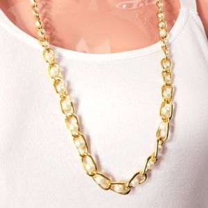 Women's Gold Tone Necklace‎ With Faux Pearls 13.5 Inches